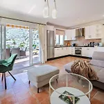 Apartment 3brd Oceanview Cliff Haven