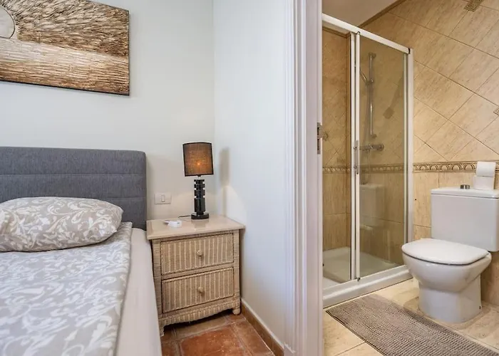 3brd Oceanview Cliff Haven Apartment