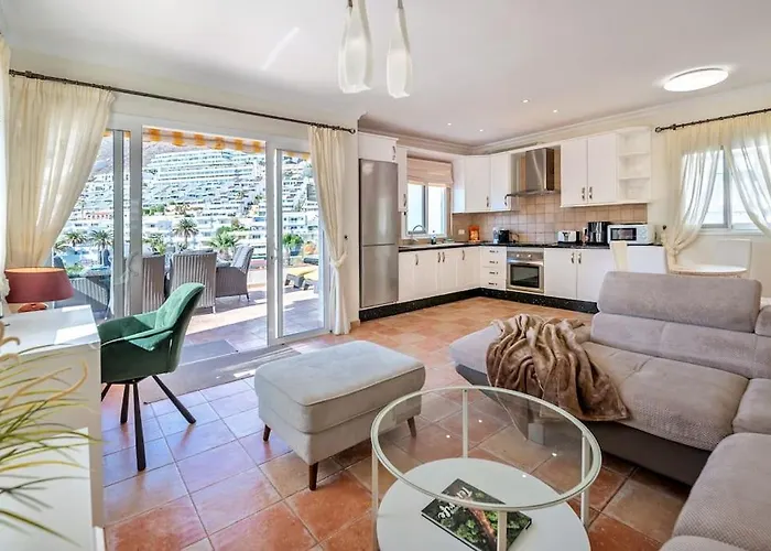 Apartment 3brd Oceanview Cliff Haven